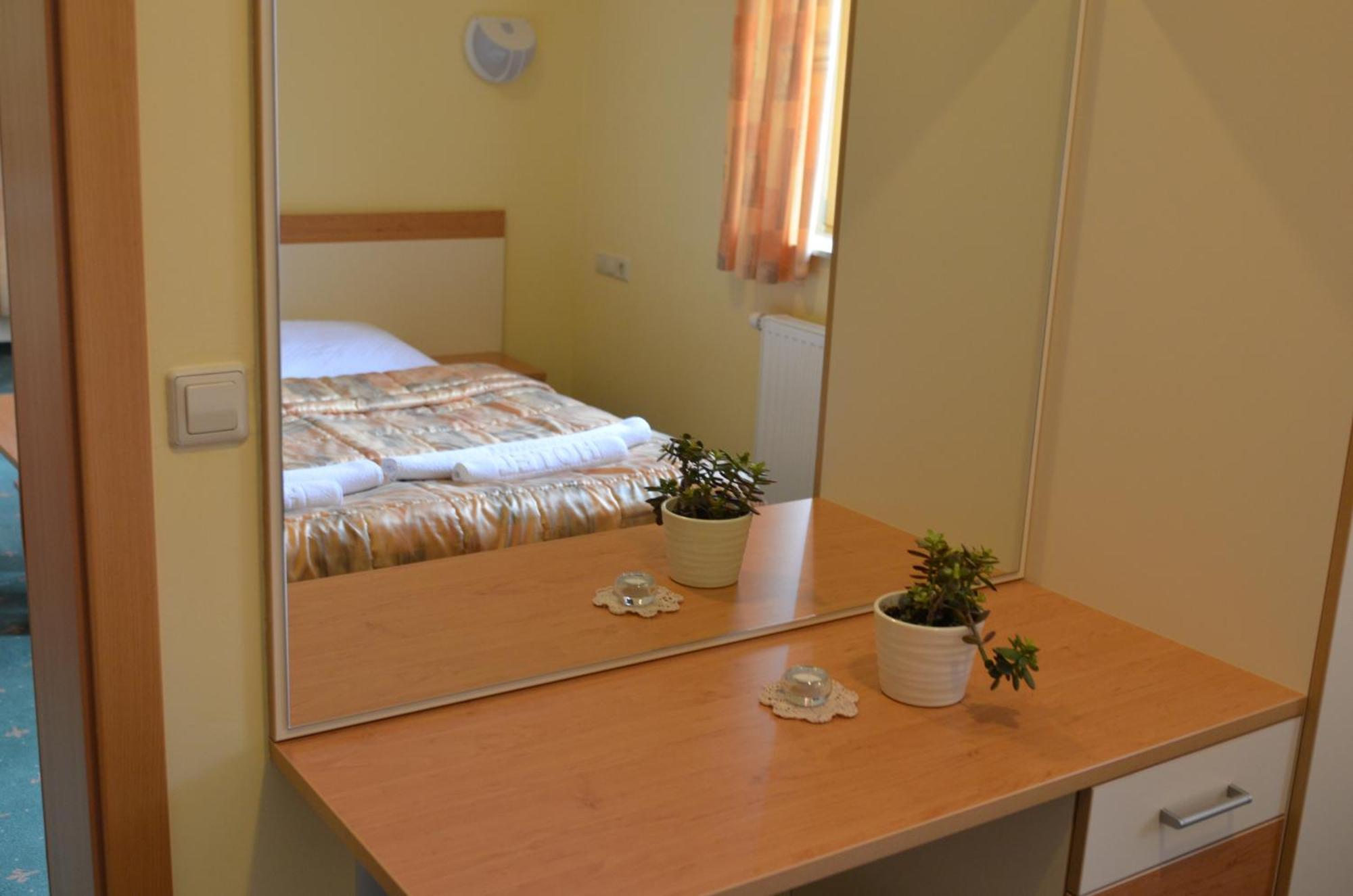Hotel Zarja Hočko Pohorje Habitación foto